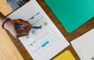 ソフトバンクVision Fund大幅リストラ